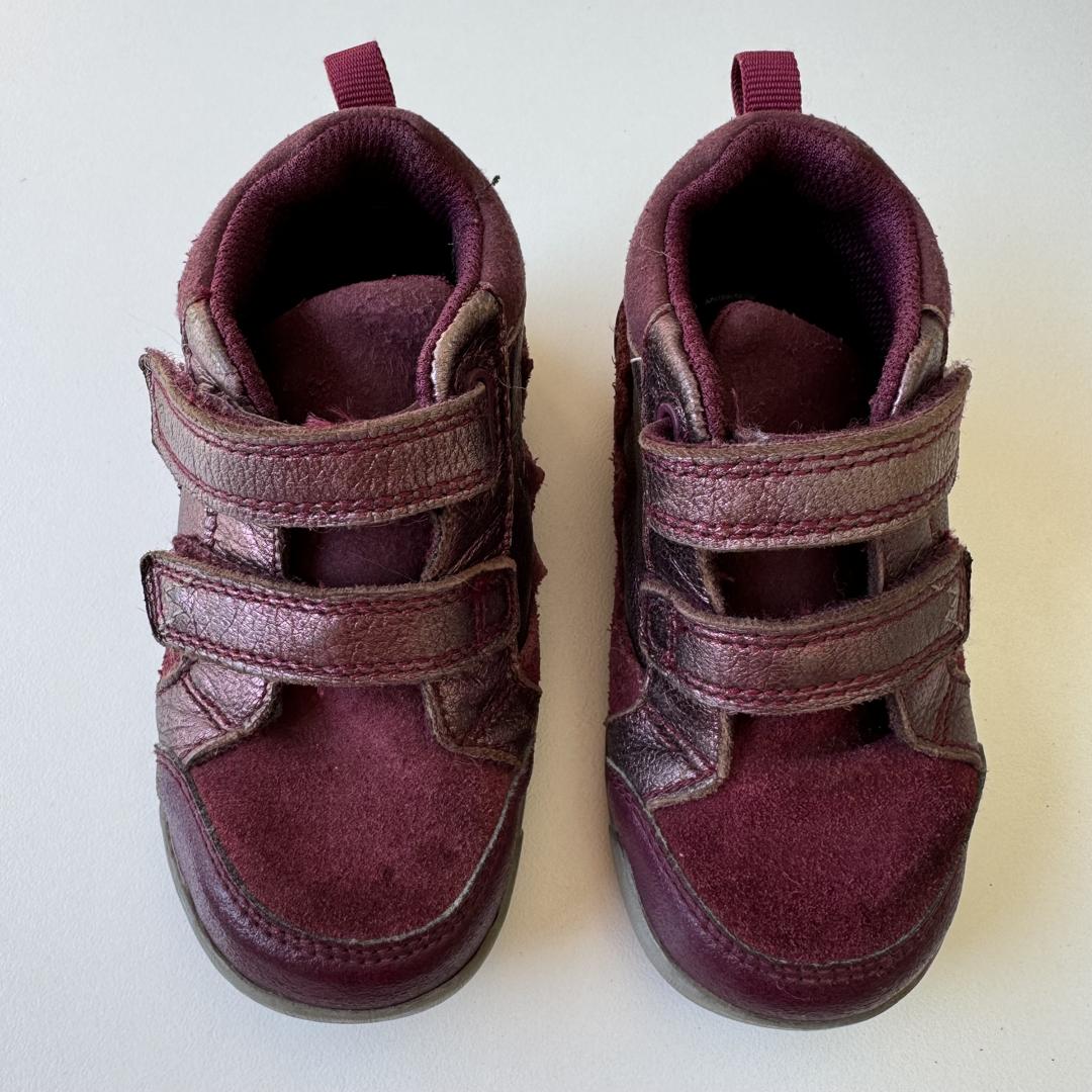 Purple suede & leather strap boots